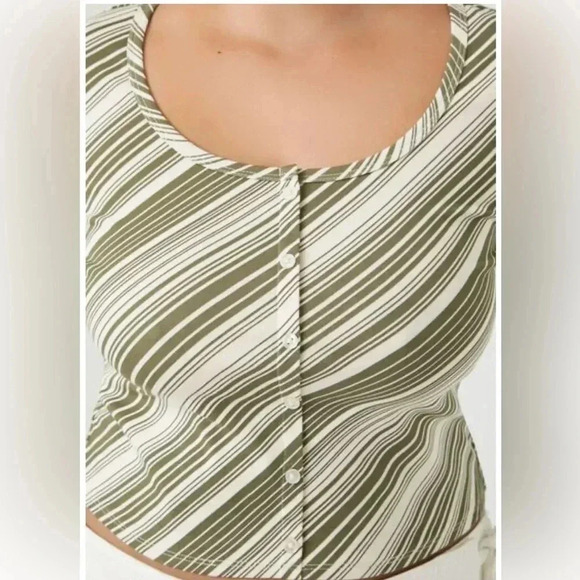 Forever21 Plus Size Striped Scoop Top - Picture 5 of 8